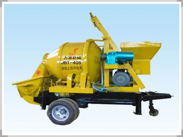 混凝土攪拌拖泵多少錢(qián)？哪家好？